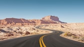 The enormous distances in the USA are easily underestimated. Vacationers should plan time for the national parks on their road trip.