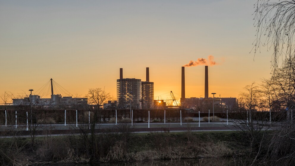 Wolfsburg's "Autostadt" with the power station, which is now a listed building