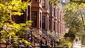 Brownstone houses in Brooklyn, New York: Do you recognize the "richest" city in the world?