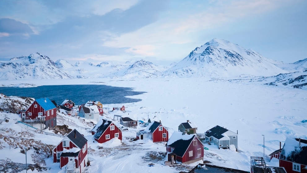 Greenland gets new international airport