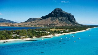 Le Morne Brabant is not only the landmark of Mauritius, but it is also surrounded by the island's most beautiful beaches.
