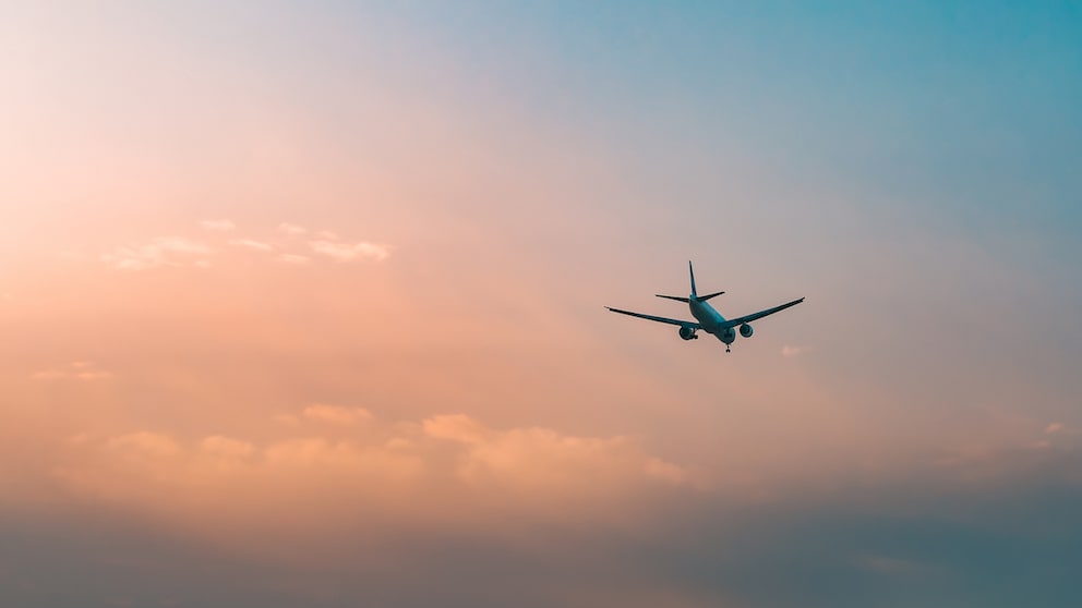 More than 18 hours in the air - the longest flights in the world are not for people who don't want to or can't sit for long periods of time