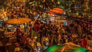 The night-time Thai markets offer all kinds of delicacies - our author reveals her favorites among them