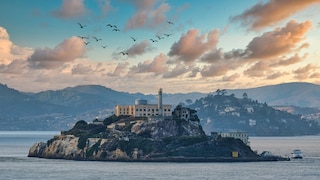 Alcatraz Island, located just 1.5 kilometers from San Francisco, was nevertheless considered escape-proof.