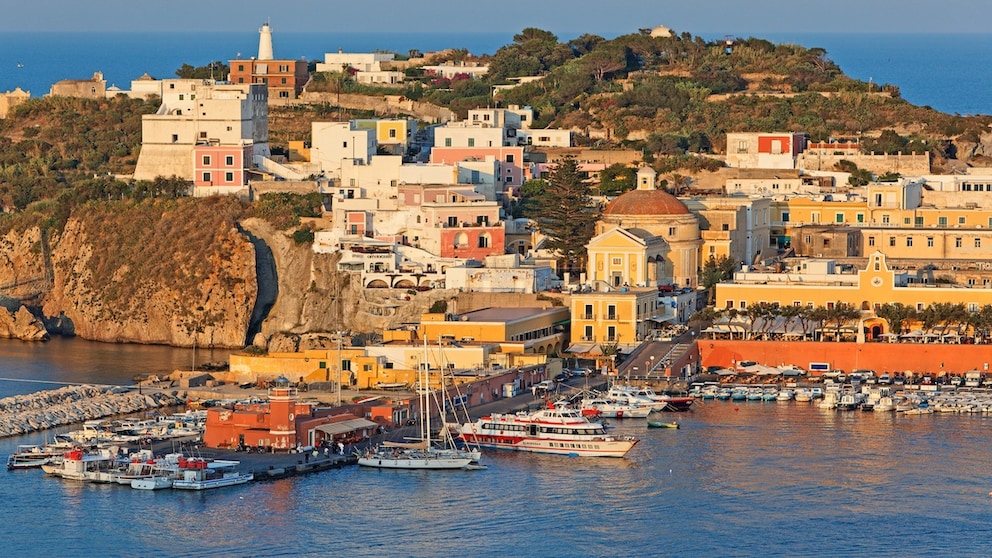 Ponza boasts stunningly beautiful coves and beaches, some of which are accessible only by boat.