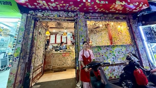 "The Note Coffee" in Hanoi