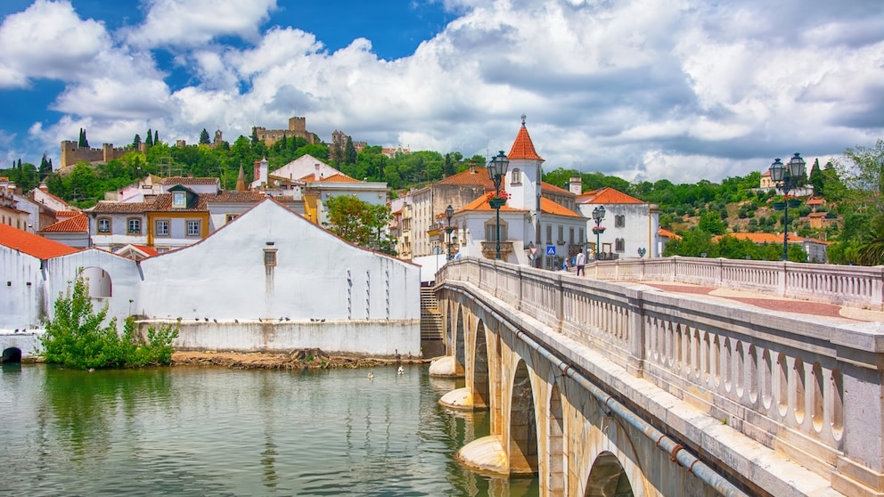 The city of Tomar with its bridge and water