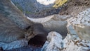 The firn ice arch of the Eiskapelle has collapsed. Since then, there has been an acute risk of falling rocks–the remaining ice remnants could also give way at any time.