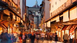 In the popular historic district of Florence, a ban on outdoor dining will soon be implemented.