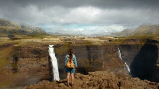 A wish or reality? Eleven stands before a landscape with waterfalls in the "Stranger Things" finale—and this place actually exists.