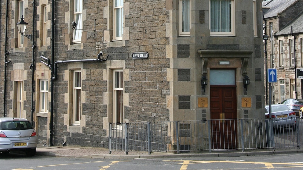 Ebenezer Place is the shortest street in the world—referring to just over two meters of curb in front of the door on the right in the picture.