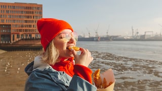 Order McBoat Hamburg: Boat Delivery for Food