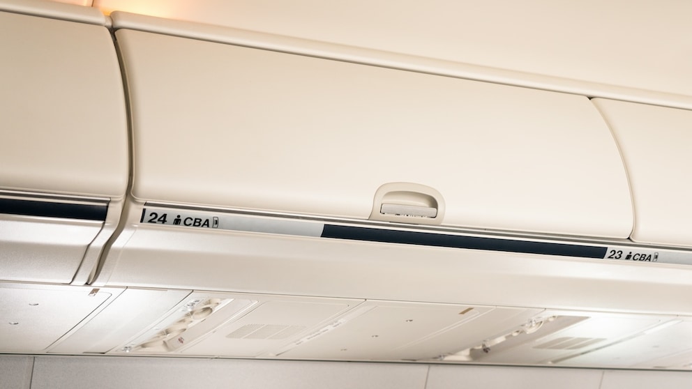 Will Airplane Overhead Compartments Soon Be Locked?