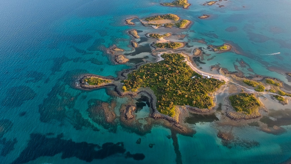 Lichadonisia, Greece's Seychelles