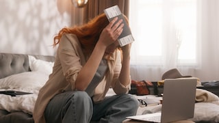 Woman Suffers From Hodophobia