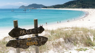 This stunning beach is located on the Illas Cíes.