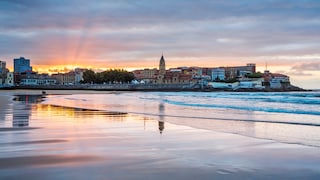 Playa de San Lorenzo in Spain