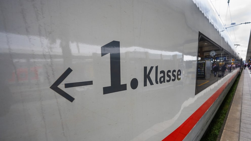 Is It Permissible to Enter First Class With a Second-Class Ticket?