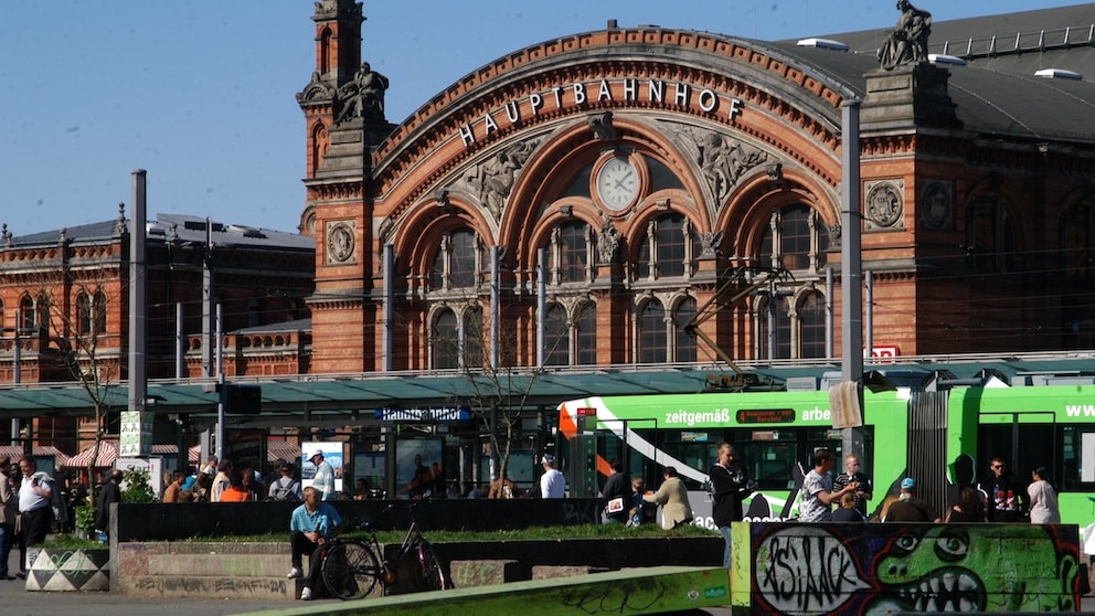 Bremen Central Station – Europe's Worst Train Station According to European Railway Station Index