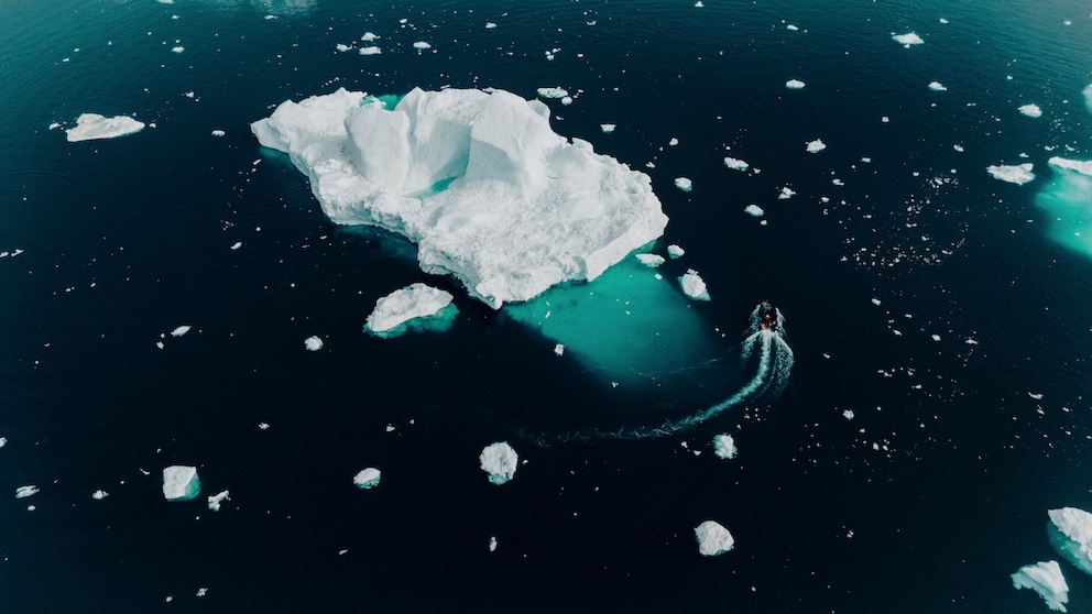 With the "Northwest Passage" project, HX Expeditions is focusing on tourism offerings in the Canadian Arctic that are developed and implemented in collaboration with local Inuit communities.