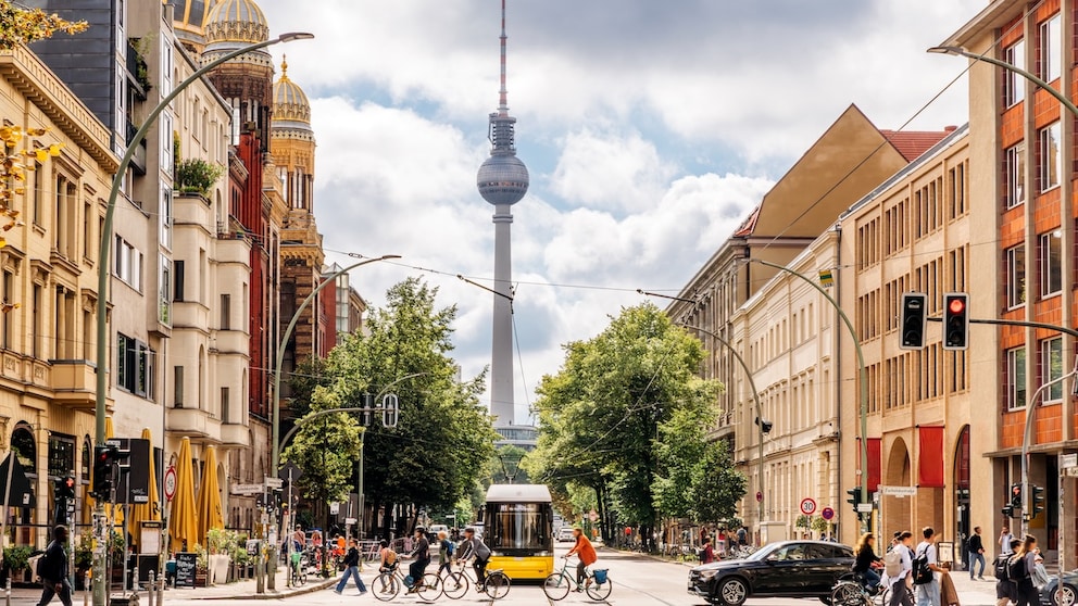 Berlin TV Tower Districts
